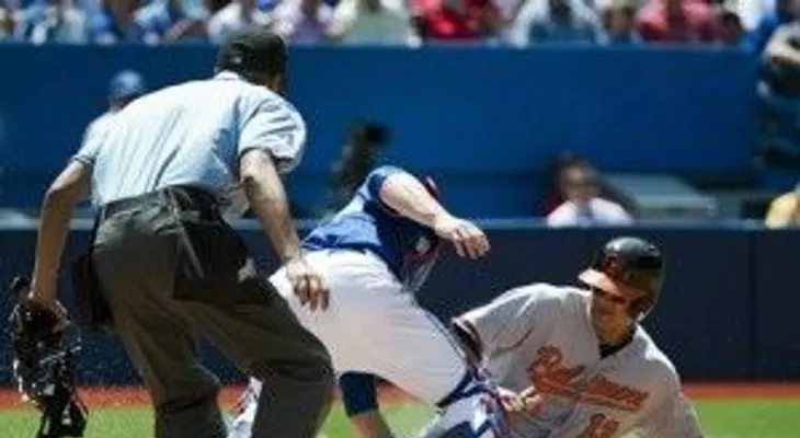 Caleb Joseph da triunfo a Orioles con dos outs en la novena 