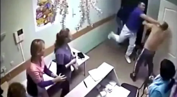 9 años de cárcel para médico ruso que le quitó la vida a paciente de una trompa