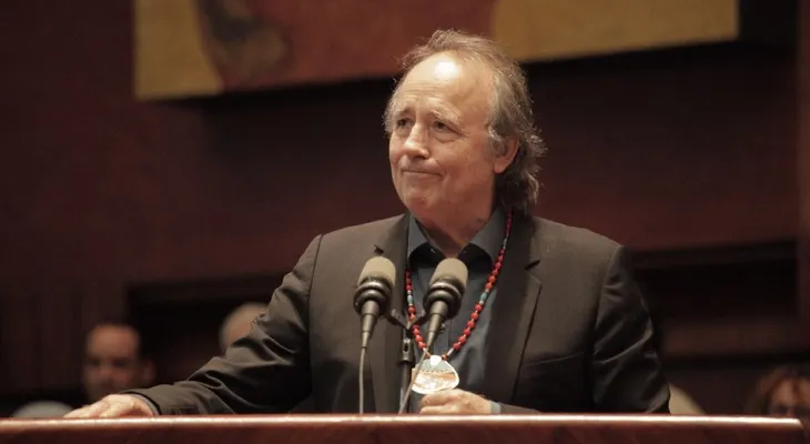 Joan Manuel Serrat: Quiero retirarme, "antes de que me despida un virus..."; algunas de sus frases y versos