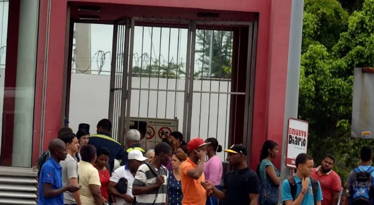 Cientos de pasajeros quedaron varados por fallas en línea 2 del Metro; restablecen servicio 