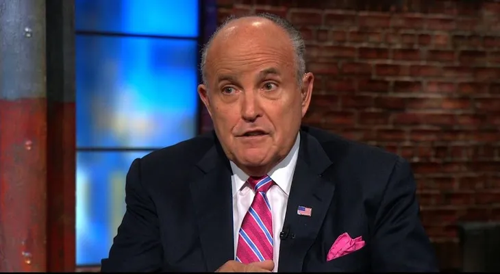 Giuliani dice que Trump le reembolsó a Cohen los 130.000 dólares que le pagó a Stormy Daniels