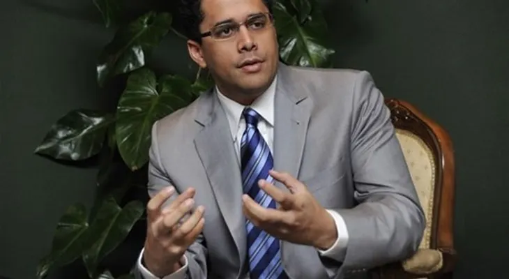 Roberto Salcedo felicita a David Collado y se pone a su disposición