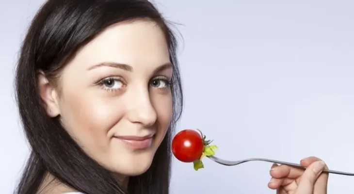  Tomate: cura la piel, baja la presión, frena la osteoporosis; un vegetal con poderes milagroso