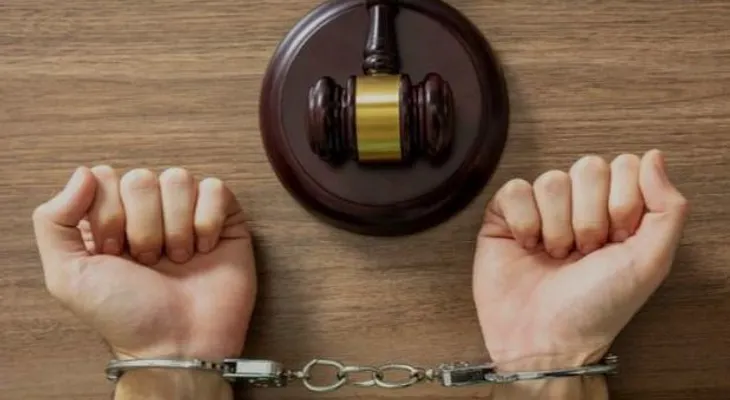 Tribunal impone garantía económica de un millón de pesos a médico acusado de violación sexual en Duarte