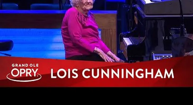 La anciana interrumpió el show. waoo...