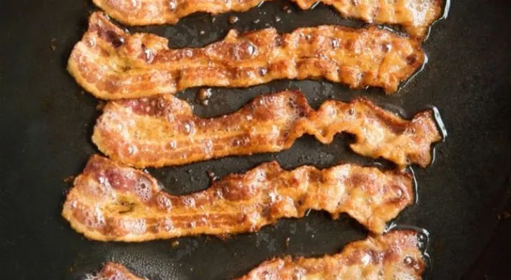 ¡Sí, es posible, tocino bajo en grasa
