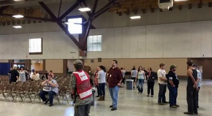 Identifican atacante de colegio de Oregon; aclaran son 10 los muertos