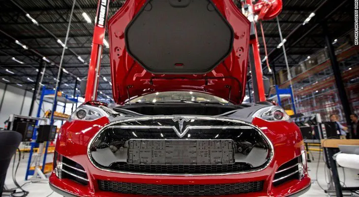 La peor pesadilla de Tesla... gasolina barata