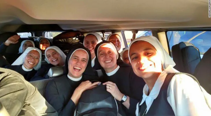 Conoce a las monjas que le cantarán pop al papa Francisco (VIDEO)