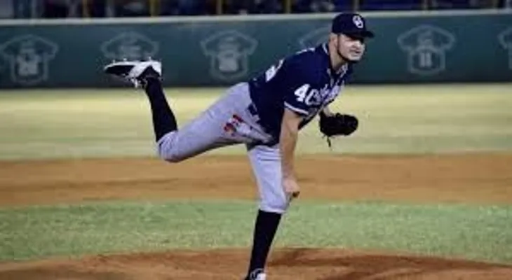 Toros se fueron con Roberson y Cumpton en el dratt de importados; EO escogen a Reyes y Mayora