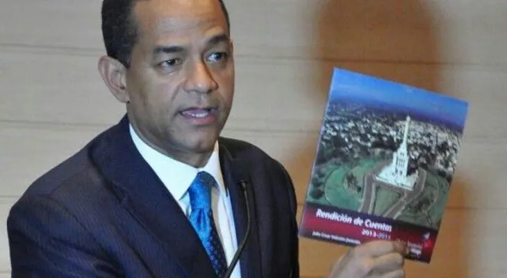 Senador Julio César Valentín presenta rendición de cuentas