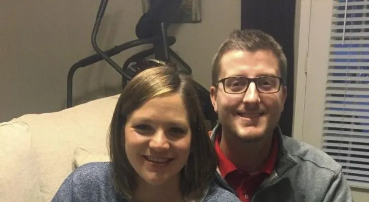 Una pareja de esposo y el hijo de ambos cumplen años el mismo día: Probabilidad de 1 en 133 mil