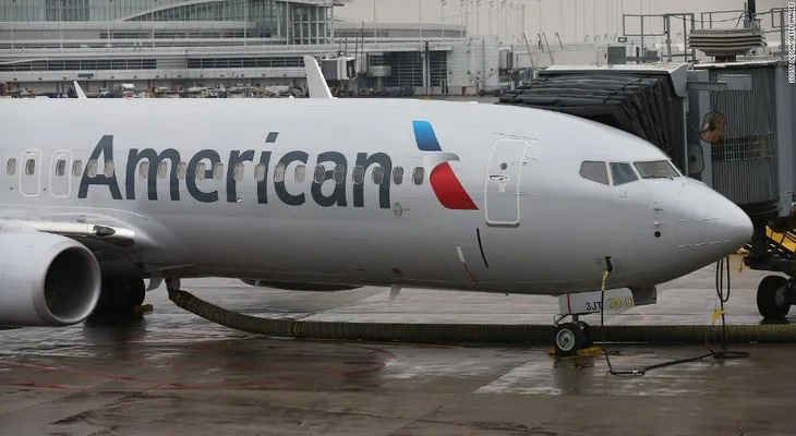 Muere un copiloto de American Airlines durante un aterrizaje