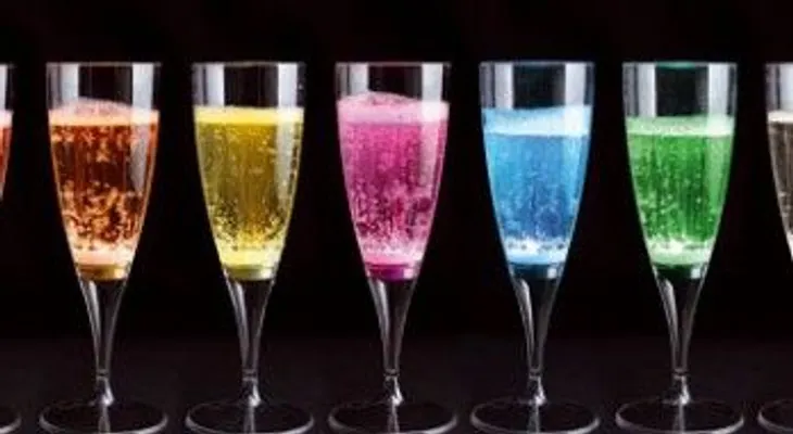 Beber dos copas de alcohol por día es dañino para el corazón de los adultos mayores