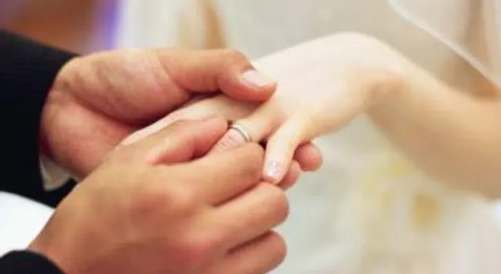 EE.UU. endurece regulaciones para agencias matrimoniales internacionales y establece multas de hasta 25 mil dólares