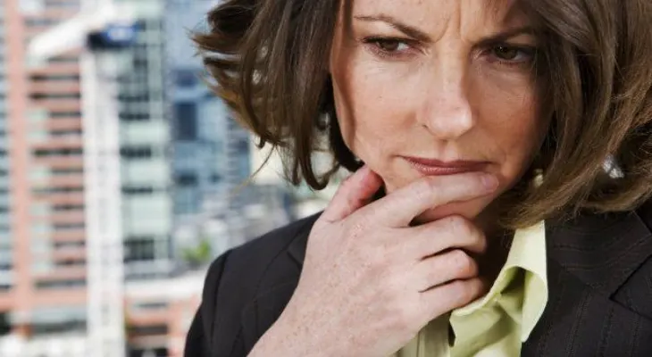 Si tienes más de 40 y estos síntomas, podría estar llegando la menopausia