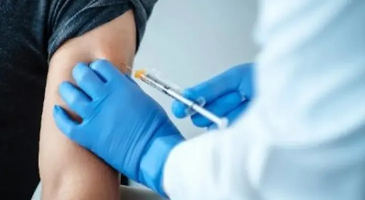 Salud Pública inicia vacunación contra la influenza con más de 400,000 dosis en todo el país