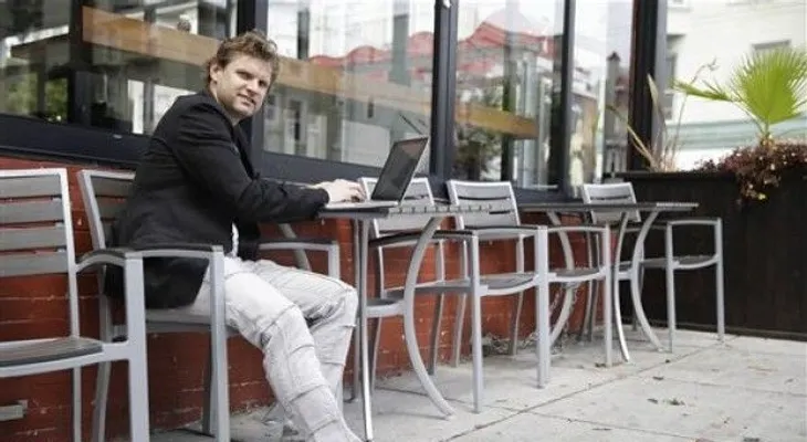Crean red social que paga a los usuarios por sus mensajes 