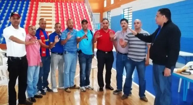 Juramentan nueva directiva de la Asociación de Baloncesto de Barahona