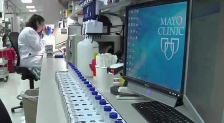 Acceso a fármacos bajo investigación es a través de un ensayo clínico