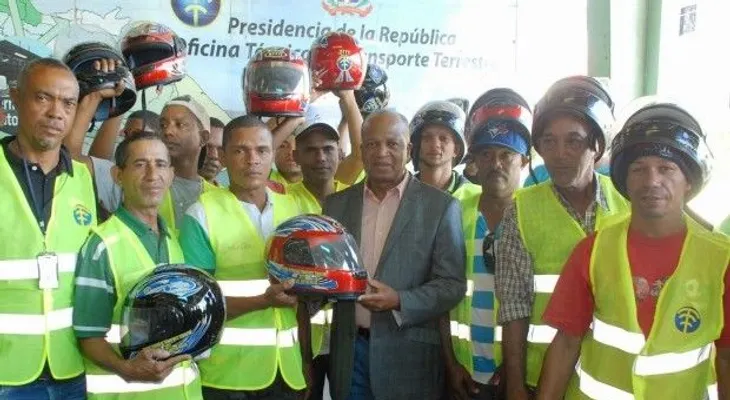 OTTT se reúne con dirigentes motoconchistas para evaluar regulación