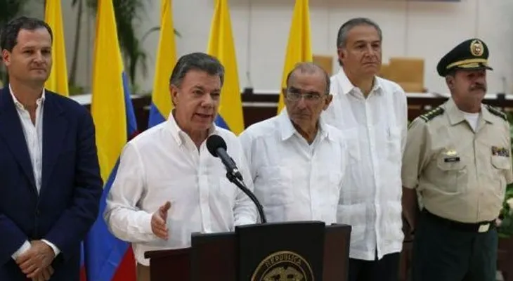 Santos analiza el proceso de  paz en Colombia
