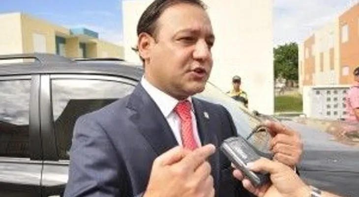 Abel le gana mucho a poco a Monchy en candidatura Alcaldía de Santiago