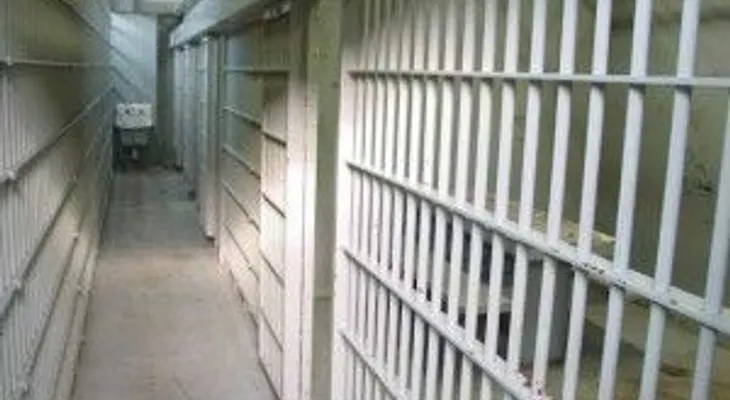 Envían a prisión a dos hombres por traficar con más de 37 gramos de drogas 