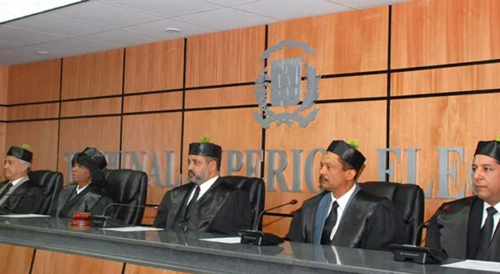 La Finjus está preocupada por conflicto entre la JCE y el TSE