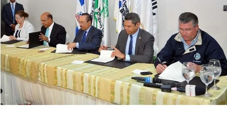 Agricultura firma acuerdo para promover la producción sostenible