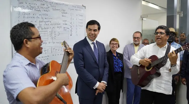 Autoridades supervisan funcionamiento de nueva Escuela de Bellas Artes en SDE