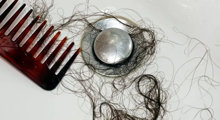 Champú natural con ajo para la caída del pelo