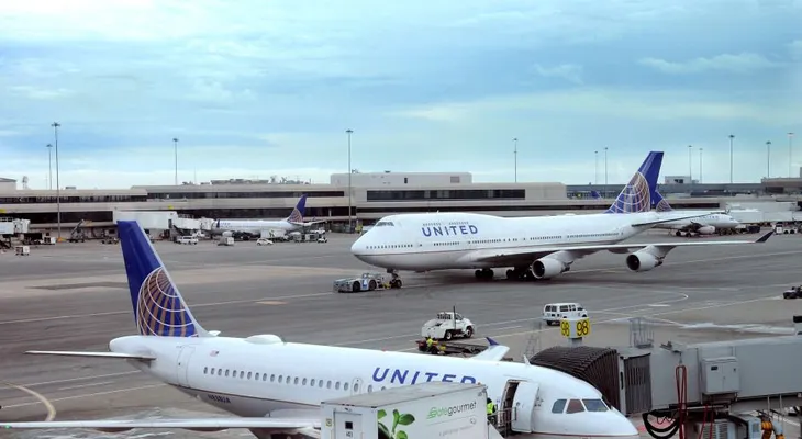 Hospitalizan a Oscar Muñoz, CEO de United Airlines