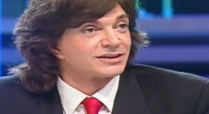 "Me ha achacado mil cirugías, romances y cuantas cosas más... y el que sabe soy yo: Camilo Sesto