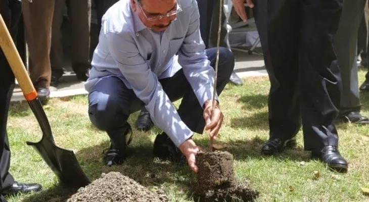 Danilo pide esperar decisión de tribunal sobre cobro impuesto a compras por internet