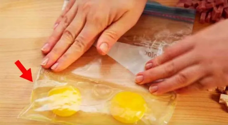 Un chef me dijo que pusiera 2 huevos en una bola y Wow mira que PASA! (VIDEO)