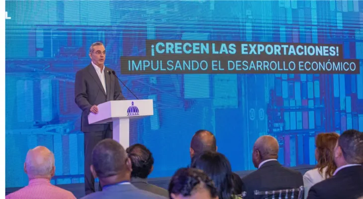 RD supera USD 1,400 millones en exportaciones en un mes