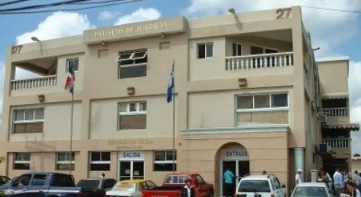 (Video: Un año de prisión preventiva para policías acusados robar en Caribe Express 