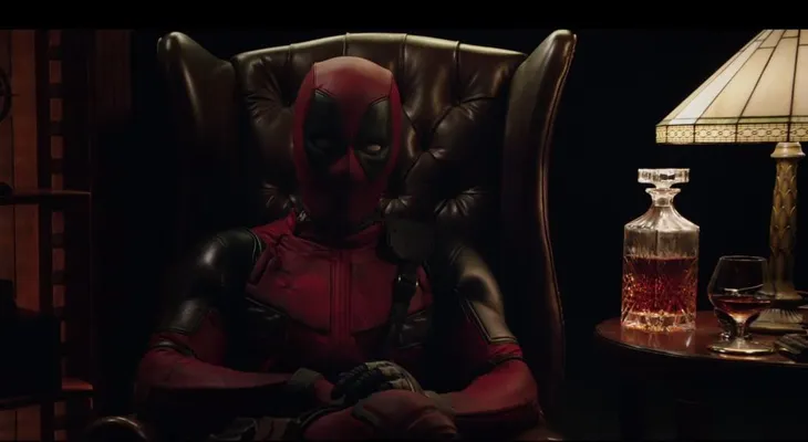 Deadpool confiesa en su nuevo tráiler: El tamaño sí importa