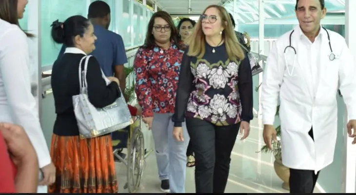 Plan Social y Clínica Cruz Jiminián firman acuerdo en materia de salud y alimentación  