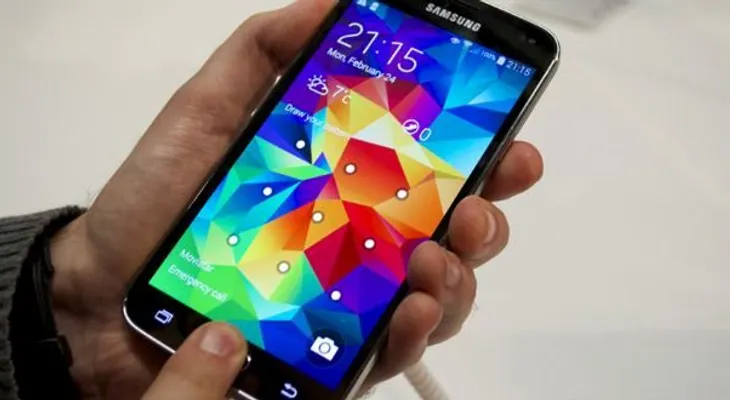 Revelan fallas en seguridad en teléfono de Samsung