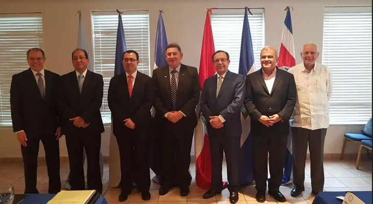 Gobernador del Banco Central de RD, Valdez Albizu preside la 280 reunión del CMCA 