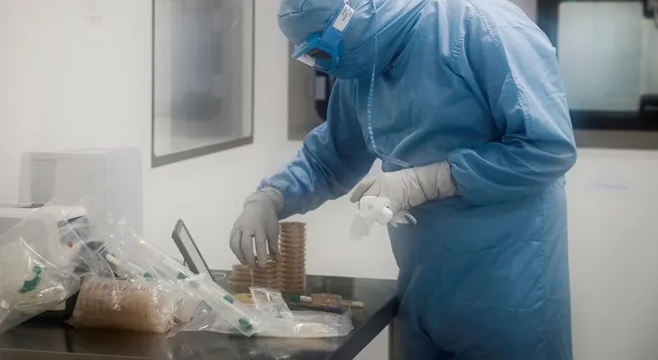 Confeccionarán mascarillas con un tejido de poliéster y algodón, que elimina el coronavirus de su superficie