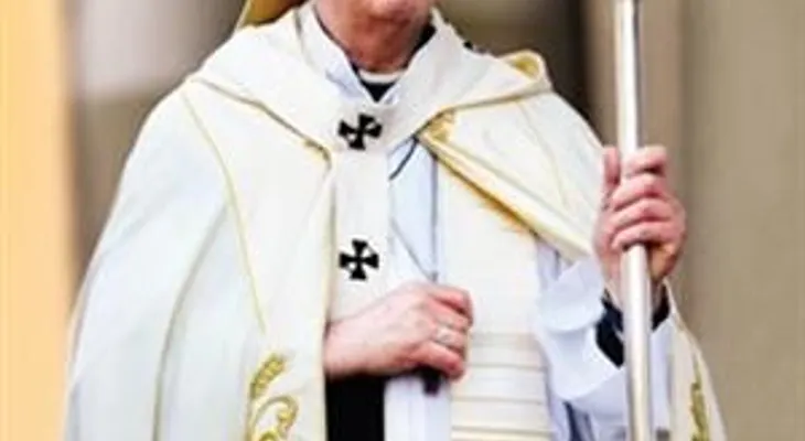 Otro sacerdote "le entra" al Cardenal y dice no le tiene miedo