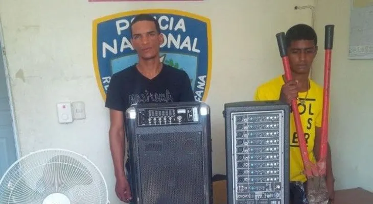 Apresan a dos y recuperan efectos sustraídos en iglesia 