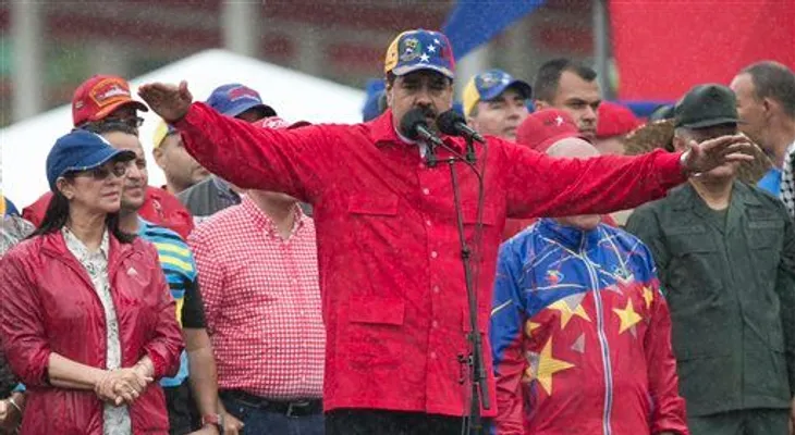 Disparan desde helicóptero a Tribunal de Justicia cuando Maduro daba discurso en TV