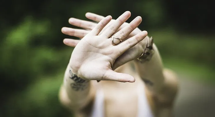 Psicólogos: La gente infeliz tiene estas 6 cosas en común