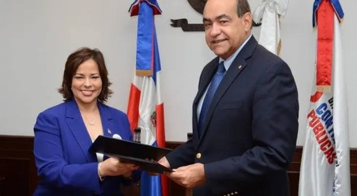 Contrataciones Públicas y Unibe acuerdan incentivar la investigación universitaria