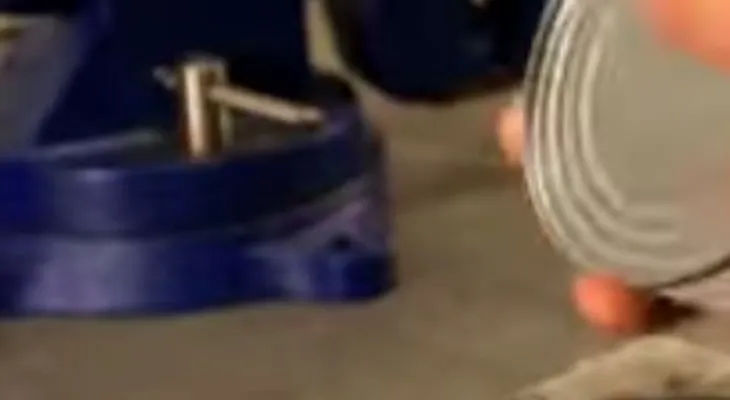 Abrir lata sin herramienta (Video)