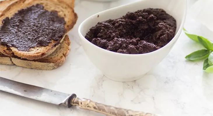 Cómo hacer tapena de aceitunas negras 